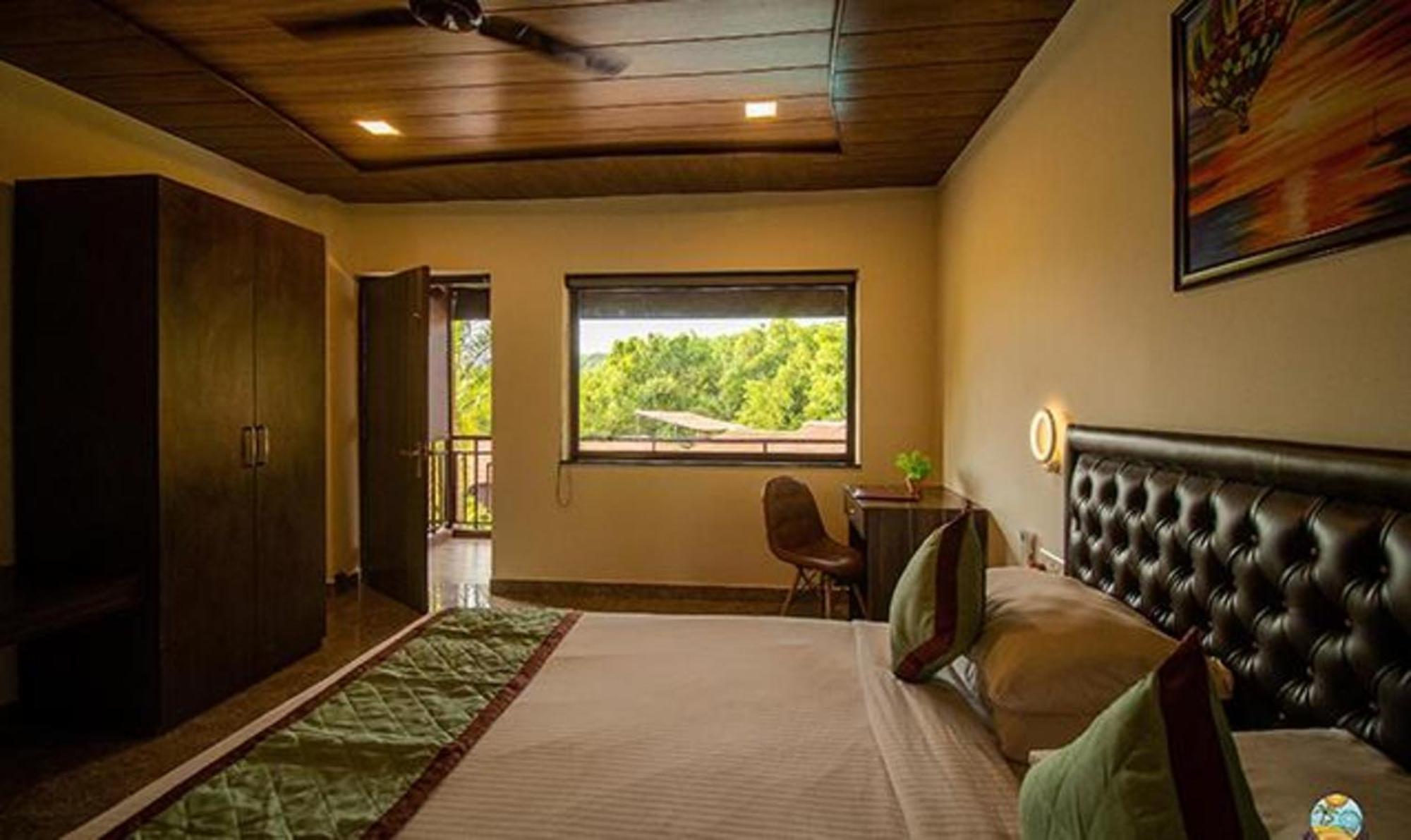 Fabhotel La Gracia Resort Morjim Exterior photo