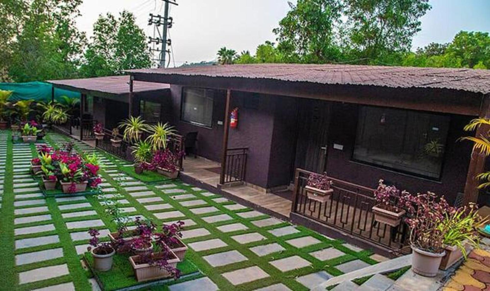 Fabhotel La Gracia Resort Morjim Exterior photo